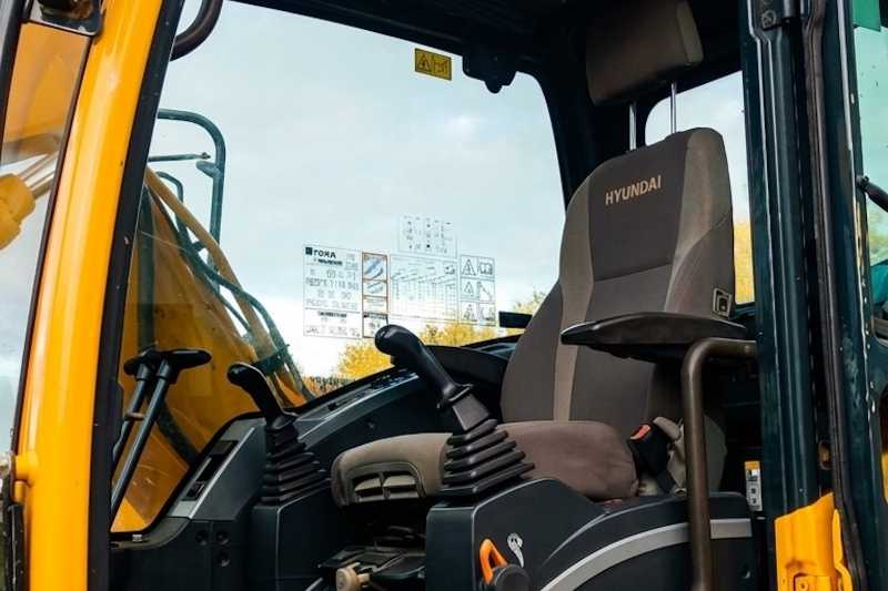 OmecoHub - Immagine HYUNDAI ROBEX140LC9